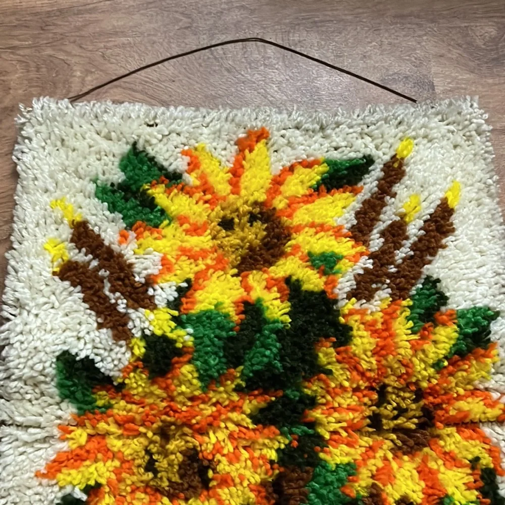 Vintage 70’s Flowers Rug Wall Hanging